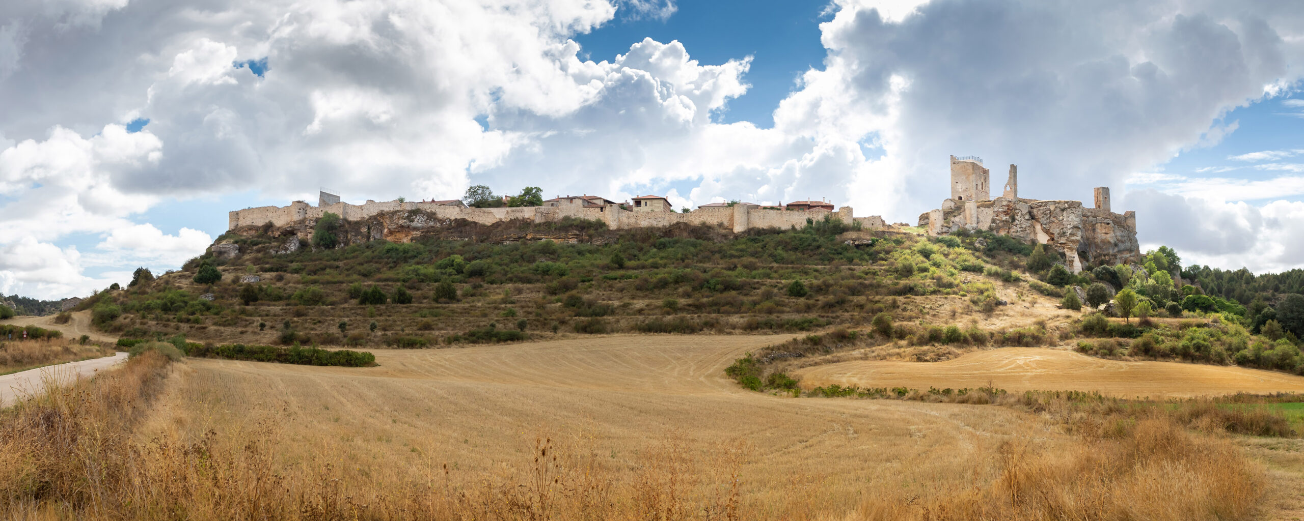 “Pueblear” Castilla y pasear por tierras “Comunales”